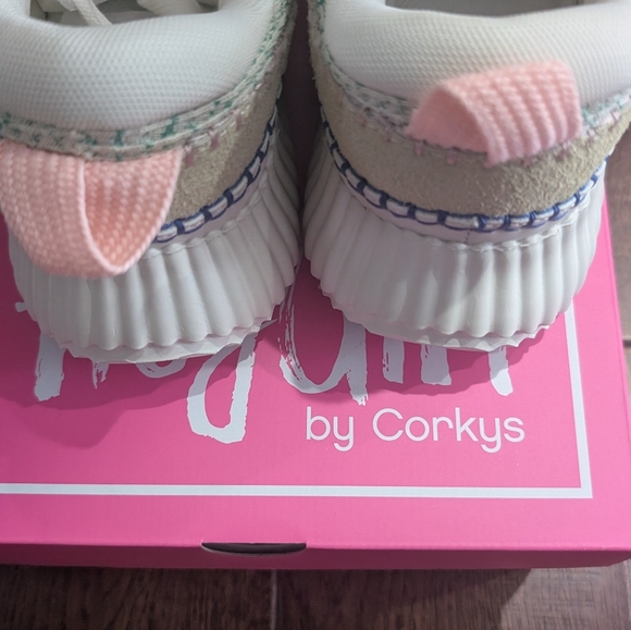 Corky's Adventure Sneakers - Picture 3 of 6